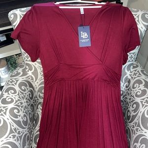 Lil better short sleeve maroon dress with flowy sleeves, size XL